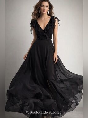Lulu’s Black Ruffle Strap Maxi Dress Size M